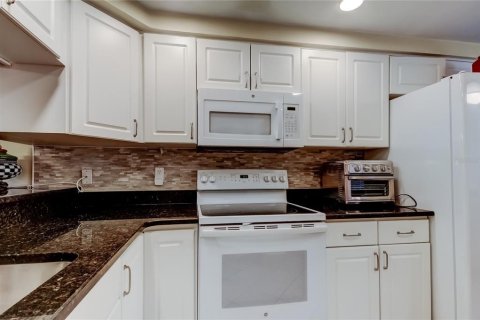 Copropriété à vendre à Seminole, Floride: 3 chambres, 148.18 m2 № 2099432 - photo 6