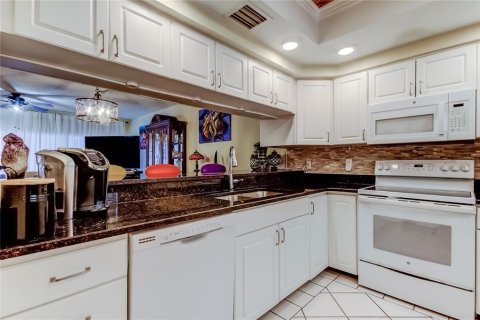 Copropriété à vendre à Seminole, Floride: 3 chambres, 148.18 m2 № 2099432 - photo 10