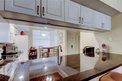 Copropriété à vendre à Seminole, Floride: 3 chambres, 148.18 m2 № 2099432 - photo 8