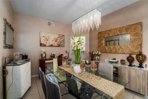 Casa en venta en Winter Garden, Florida, 5 dormitorios, 341.23 m2 № 1448345 - foto 13