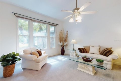 House in Palm Bay, Florida 4 bedrooms, 279.08 sq.m. № 1808380 - photo 5