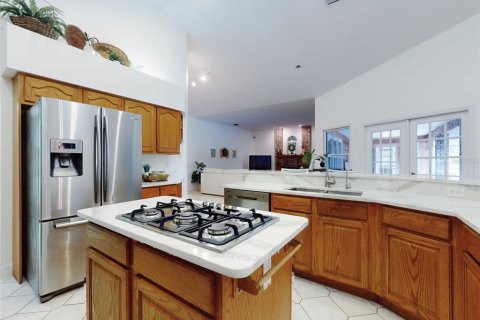 House in Palm Bay, Florida 4 bedrooms, 279.08 sq.m. № 1808380 - photo 9