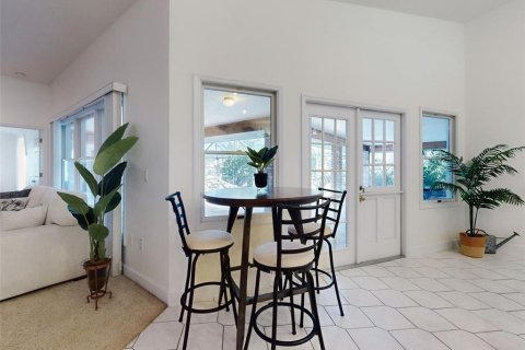 House in Palm Bay, Florida 4 bedrooms, 279.08 sq.m. № 1808380 - photo 12