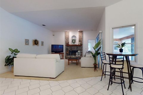 House in Palm Bay, Florida 4 bedrooms, 279.08 sq.m. № 1808380 - photo 13