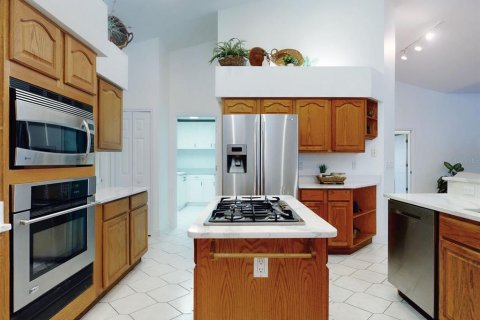 House in Palm Bay, Florida 4 bedrooms, 279.08 sq.m. № 1808380 - photo 8
