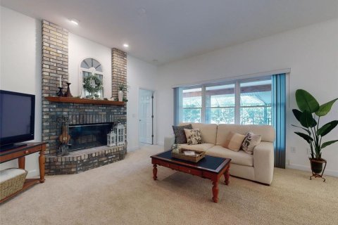 House in Palm Bay, Florida 4 bedrooms, 279.08 sq.m. № 1808380 - photo 14