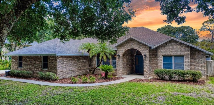 House in Palm Bay, Florida 4 bedrooms, 279.08 sq.m. № 1808380