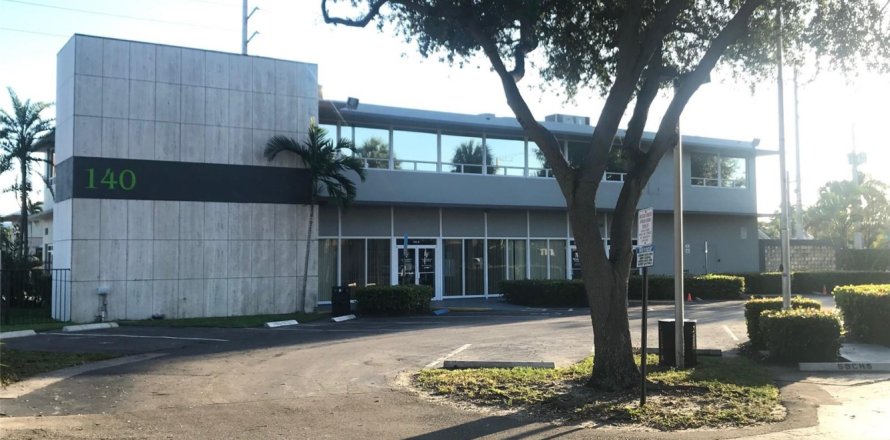 Propiedad comercial en Dania Beach, Florida № 585622