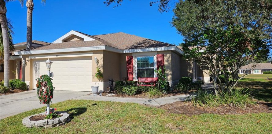 Condo in Sun City Center, Florida, 2 bedrooms № 1549800