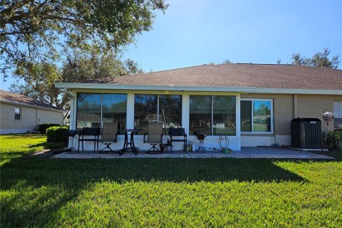 Condo in Sun City Center, Florida, 2 bedrooms  № 1549800 - photo 3