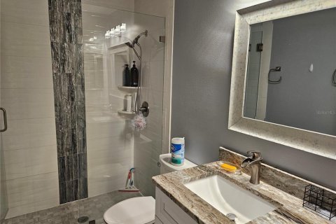 Condo in Sun City Center, Florida, 2 bedrooms  № 1549800 - photo 17