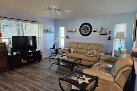Condo in Sun City Center, Florida, 2 bedrooms  № 1549800 - photo 7