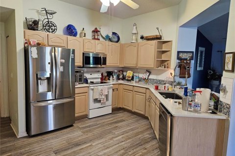 Condo in Sun City Center, Florida, 2 bedrooms  № 1549800 - photo 10