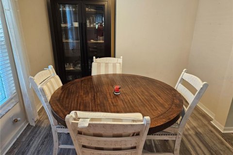 Condo in Sun City Center, Florida, 2 bedrooms  № 1549800 - photo 9