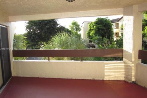 Condominio en alquiler en Miami, Florida, 3 dormitorios, 115.2 m2 № 1834433 - foto 22