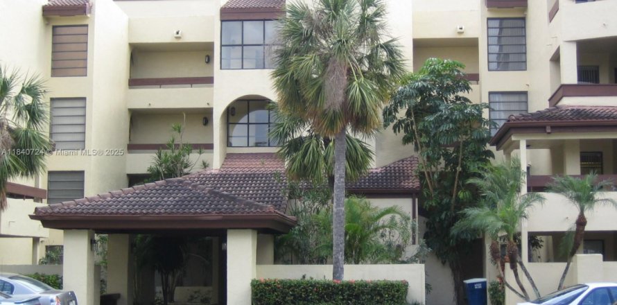 Condo à Miami, Floride, 3 chambres № 1834433
