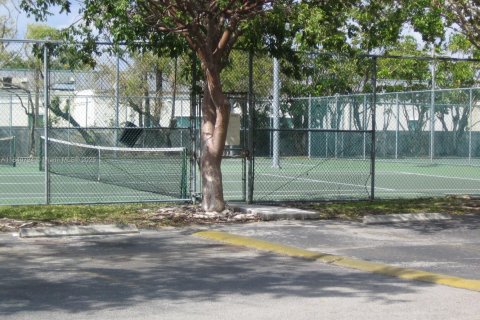 Снять в аренду кондоминиум в Майами, Флорида 3 спальни, 115.2м2, № 1834433 - фото 30