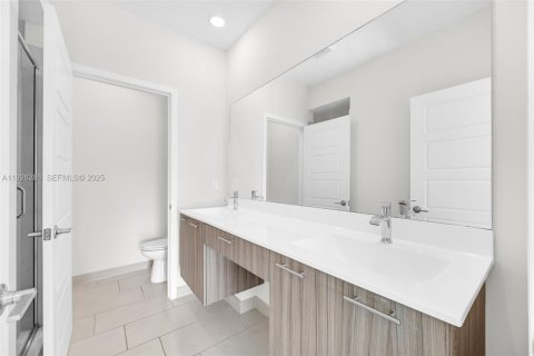 Купить кондоминиум в Дорал, Флорида 4 спальни, 139.91м2, № 1984499 - фото 24