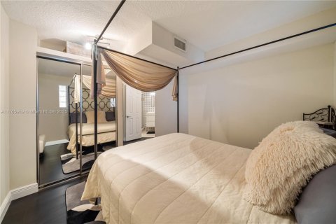 Condo in Aventura, Florida, 1 bedroom  № 1716381 - photo 10