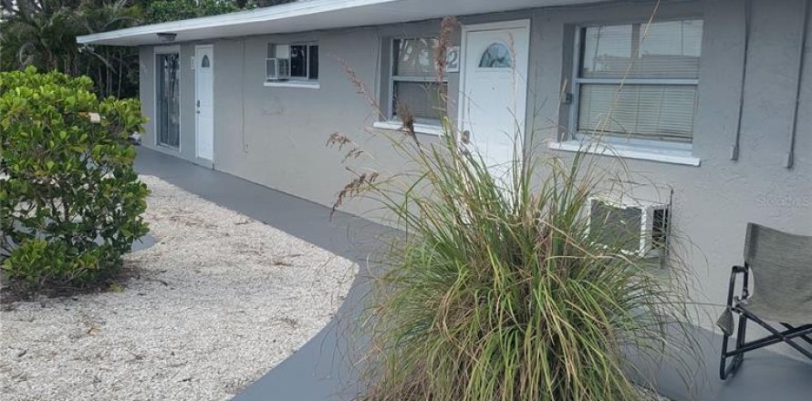 Apartamento en Englewood, Florida 2 dormitorios, 65.03 m2 № 2237744