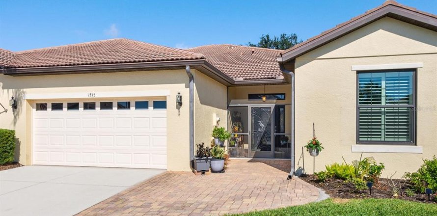 House in Venice, Florida 2 bedrooms, 195.28 sq.m. № 1565210
