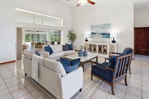 House in Hernando, Florida 4 bedrooms, 361.02 sq.m. № 2400404 - photo 9