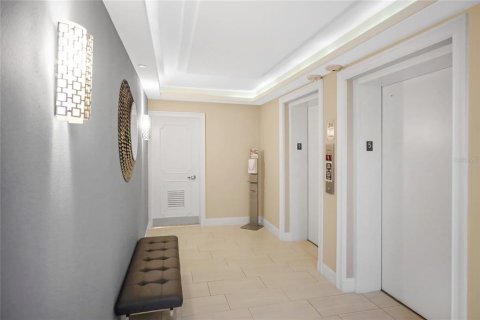 Снять в аренду кондоминиум в Сарасота, Флорида 5 комнат, 132.01м2, № 251642 - фото 4