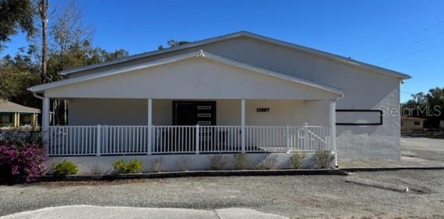 Commercial property in Belleview, Florida 236.9 sq.m. № 1820892