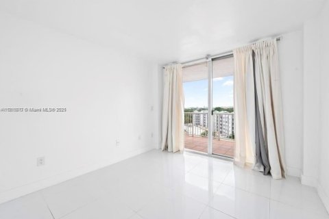 Condominio en venta en Miami, Florida, 2 dormitorios, 71.26 m2 № 1776180 - foto 6