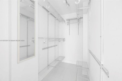 Condominio en venta en Miami, Florida, 2 dormitorios, 71.26 m2 № 1776180 - foto 7