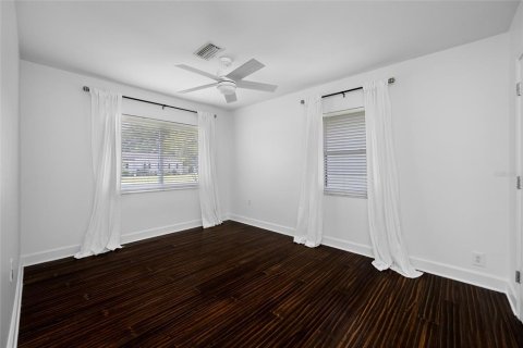 Villa ou maison à vendre à Tampa, Floride: 3 chambres, 189.99 m2 № 2351466 - photo 24