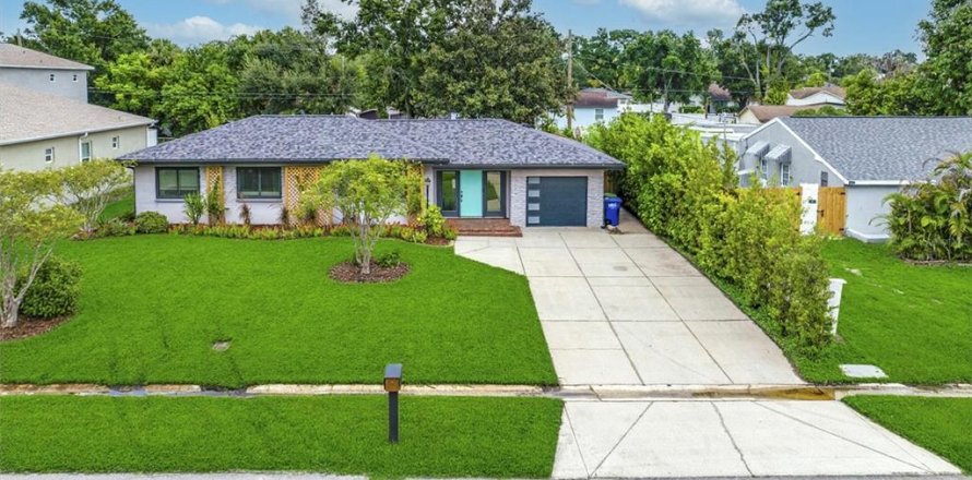 Villa ou maison à Tampa, Floride 3 chambres, 189.99 m2 № 2351466