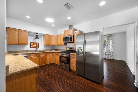 Villa ou maison à vendre à Tampa, Floride: 3 chambres, 189.99 m2 № 2351466 - photo 17
