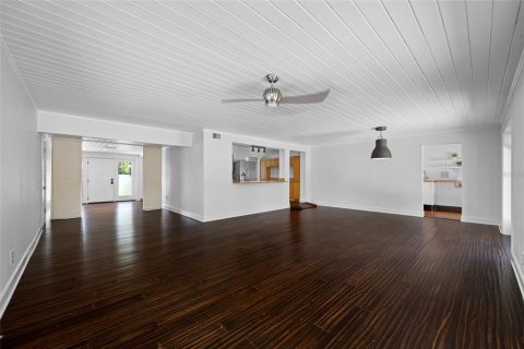 Villa ou maison à vendre à Tampa, Floride: 3 chambres, 189.99 m2 № 2351466 - photo 10