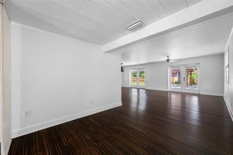 Villa ou maison à vendre à Tampa, Floride: 3 chambres, 189.99 m2 № 2351466 - photo 8