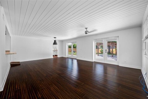 Villa ou maison à vendre à Tampa, Floride: 3 chambres, 189.99 m2 № 2351466 - photo 12