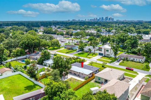 Villa ou maison à vendre à Tampa, Floride: 3 chambres, 189.99 m2 № 2351466 - photo 4
