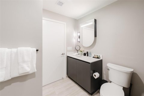 Condo in Miami Beach, Florida, 1 bedroom  № 2247094 - photo 25