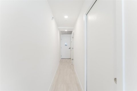 Condo in Miami Beach, Florida, 1 bedroom  № 2247094 - photo 28