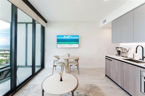 Condo in Miami Beach, Florida, 1 bedroom  № 2247094 - photo 7