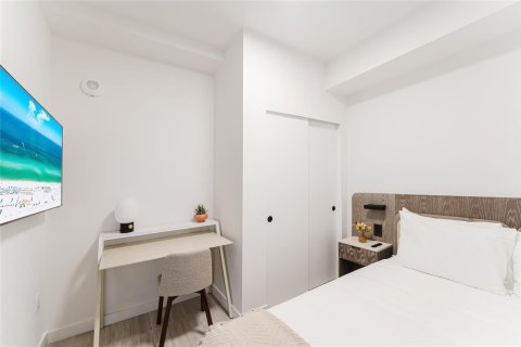 Condo in Miami Beach, Florida, 1 bedroom  № 2247094 - photo 14