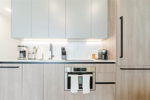 Condo in Miami Beach, Florida, 1 bedroom  № 2247094 - photo 11