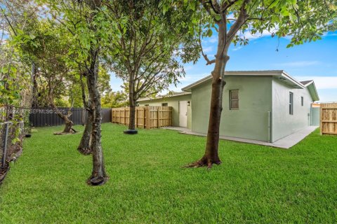 Villa ou maison à louer à Sunrise, Floride: 3 chambres, 128.48 m2 № 1990729 - photo 17