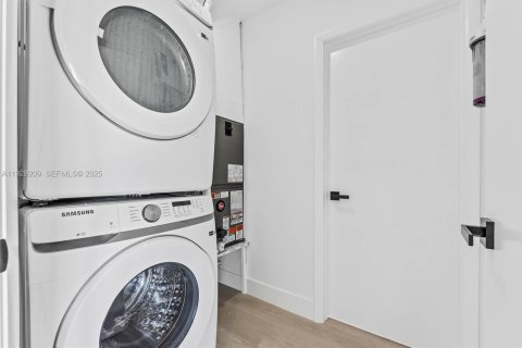 Villa ou maison à louer à Sunrise, Floride: 3 chambres, 128.48 m2 № 1990729 - photo 16