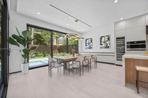 Casa en venta en Fort Lauderdale, Florida, 4 dormitorios, 353.12 m2 № 1926356 - foto 18
