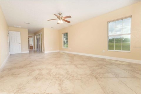 Casa en venta en Oxford, Florida, 4 dormitorios, 277.87 m2 № 1873158 - foto 15