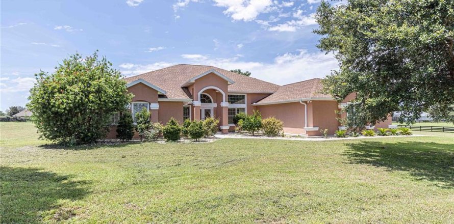 Casa en Oxford, Florida 4 dormitorios, 277.87 m2 № 1873158