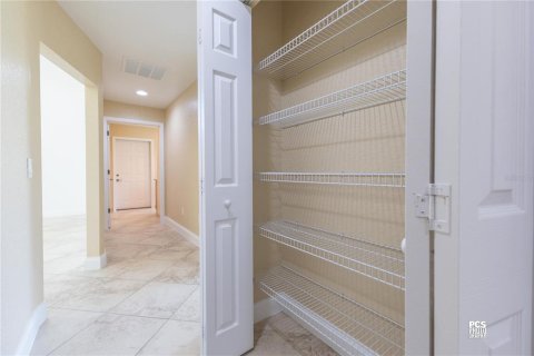 Casa en venta en Oxford, Florida, 4 dormitorios, 277.87 m2 № 1873158 - foto 26