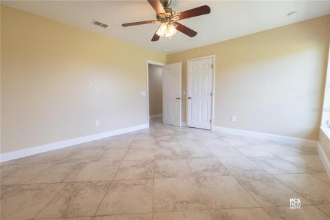 Casa en venta en Oxford, Florida, 4 dormitorios, 277.87 m2 № 1873158 - foto 23