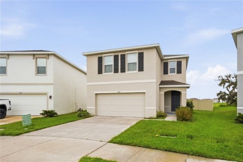House in Wesley Chapel, Florida 4 bedrooms, 209.96 sq.m. № 2209942 - photo 2